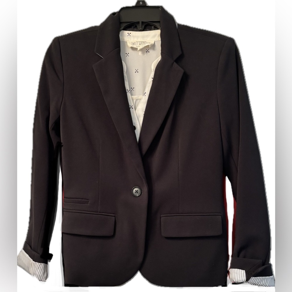 Black Single-Button Tailored Blazer with Striped lining at cuffs